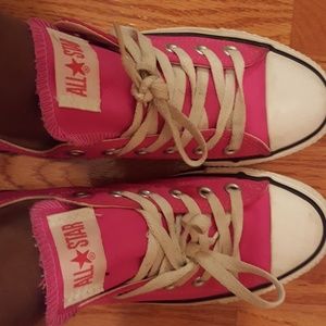 Pink Converse Women's 7, Mens 5